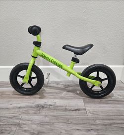 John Deere 10 inch Balance Bike