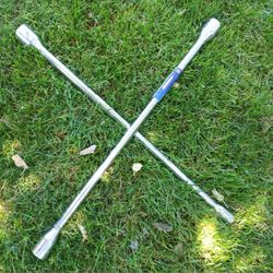 Lug Nut Wrench