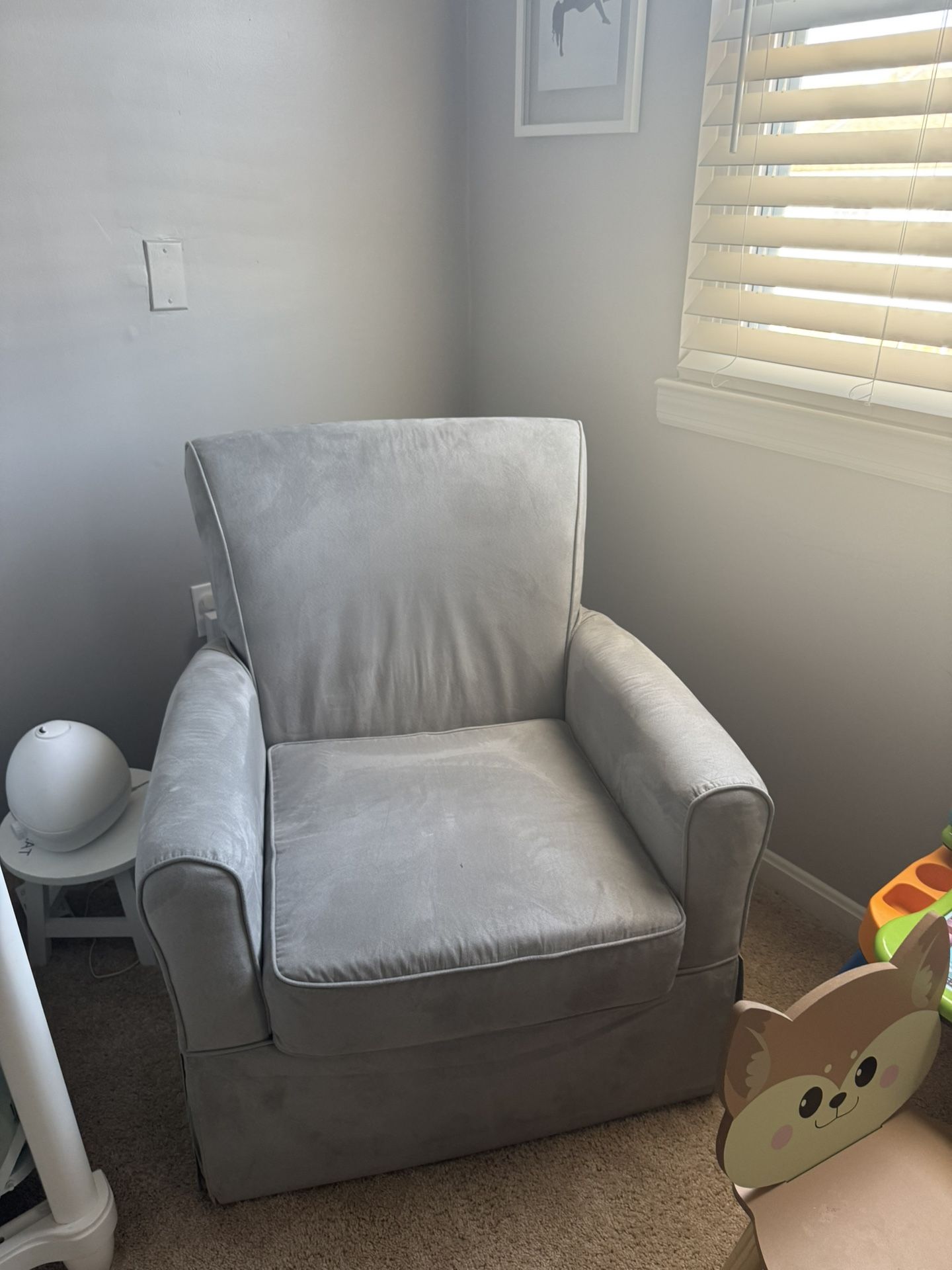 Rocking / Rotating Chair