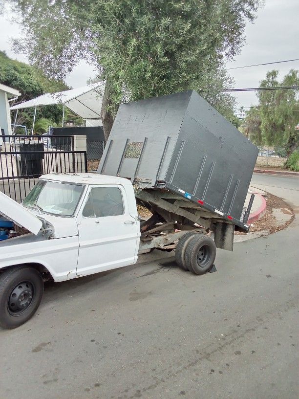 F350 Ford 1969 Dump Truck    / Dump Bed 