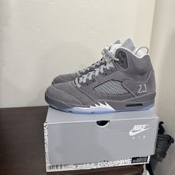 Air Jordan 5 Sz 9.5 sz 9 wolf grey