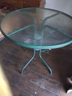 Round Glass Top Patio Table