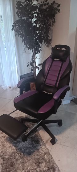 Like new gaming chair