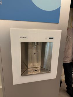 Elkay Filtered EZH2O Bottle Filling Station Elkay Enhanced EZH2O Drinking Fountain with Bottle Filling Station