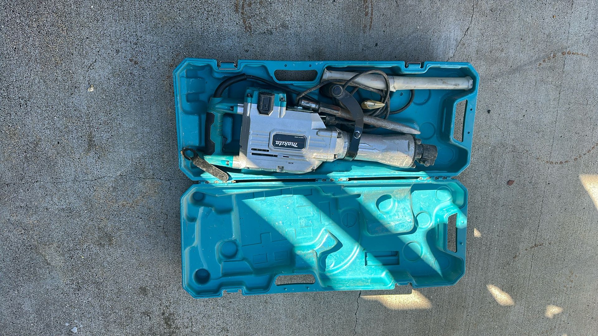 Makita Hammer 