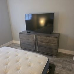Queen Bed Set 