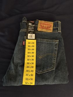 Levi’s Straight 32x30 Pants 