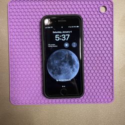 iPhone SE (2022 64gb)