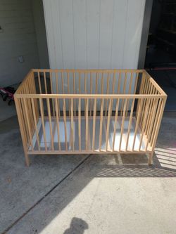 Ikea crib sniglar