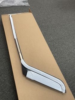 Jeep Quarter Glass Molding 