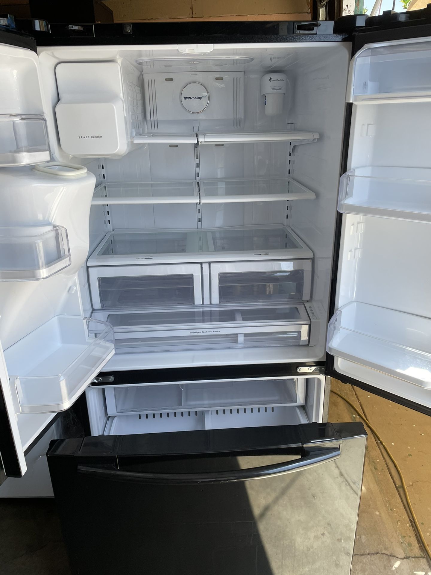 Refrigerator