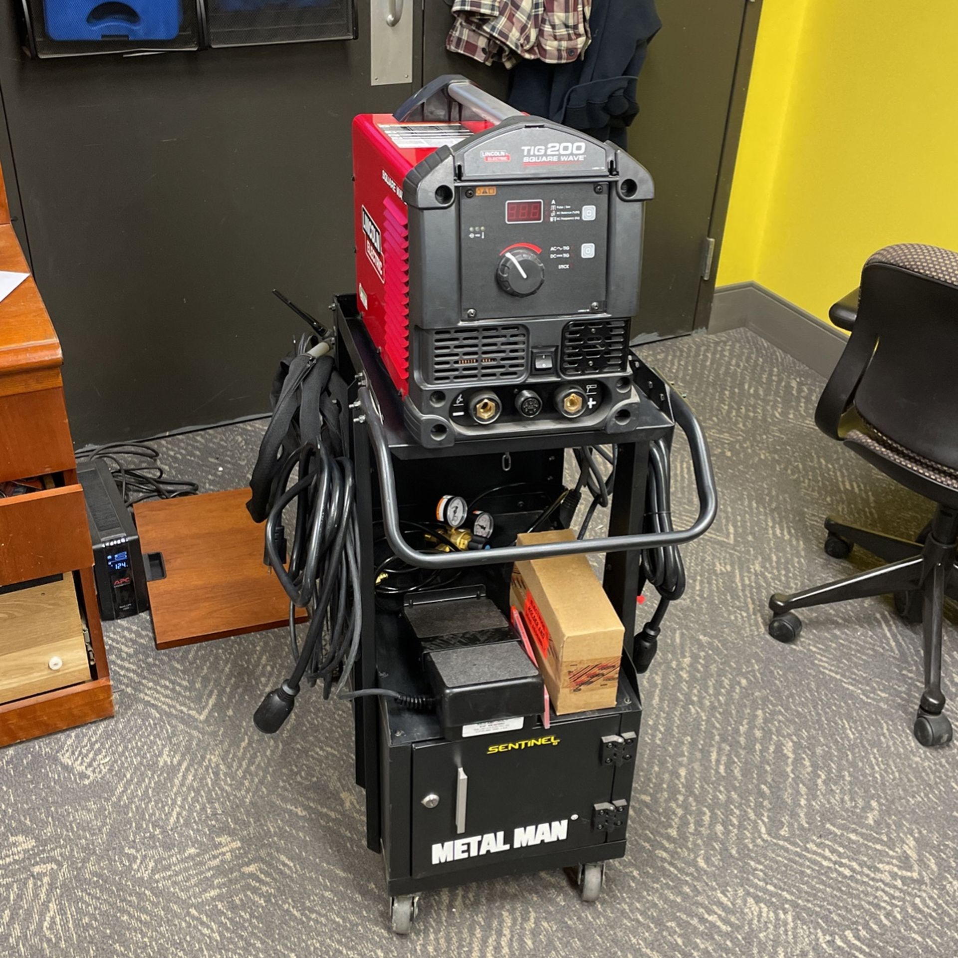 Lincoln TIG 200 Square Wave for Sale in West Chester, PA OfferUp