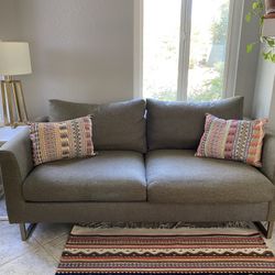 70” Modern Sofa 