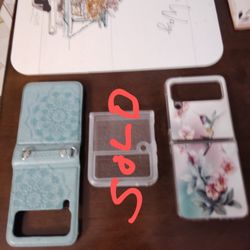 Samsung Flip 4 Cases
