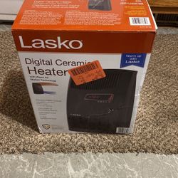 Lasko Digital Ceramic Heater 