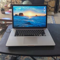 MacBook Pro, i7, 500GB SSD, Sequoia (Patched)