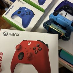 3 Brandnew Xbox Controller.. Works For SeriesX, SeriesS & Xbox One