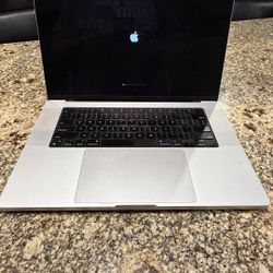 2023 M3 16” APPLE MACBOOK PRO LAPTOP 2TB DRIVE, 18GB MEMORY, CASE, IMMACULATE