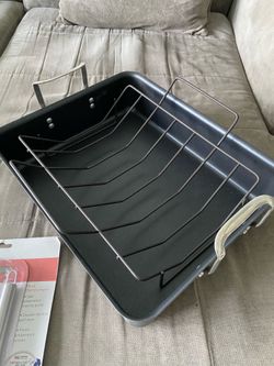 Brand new turkey roasting basin with rack and roasting kit