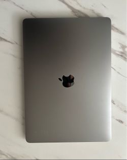 Apple MacBook Pro 13-inch 2017
