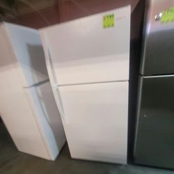 FIRST COME Whirl pool Apart ment Ref rigerator White