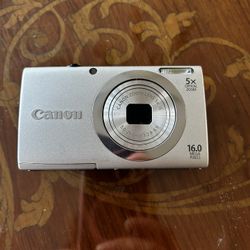 Canon Powershot A2400 IS, 5x Zoom Lens 