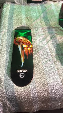 Halloween skateboard