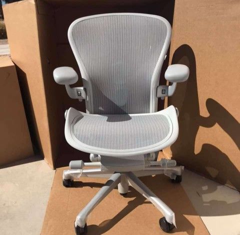 HERMAN-MILLER-AERON-REMASTERED-CHAIR