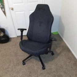 Seoret Las  Chair