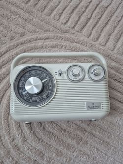 Hearth & Hand Portable radio