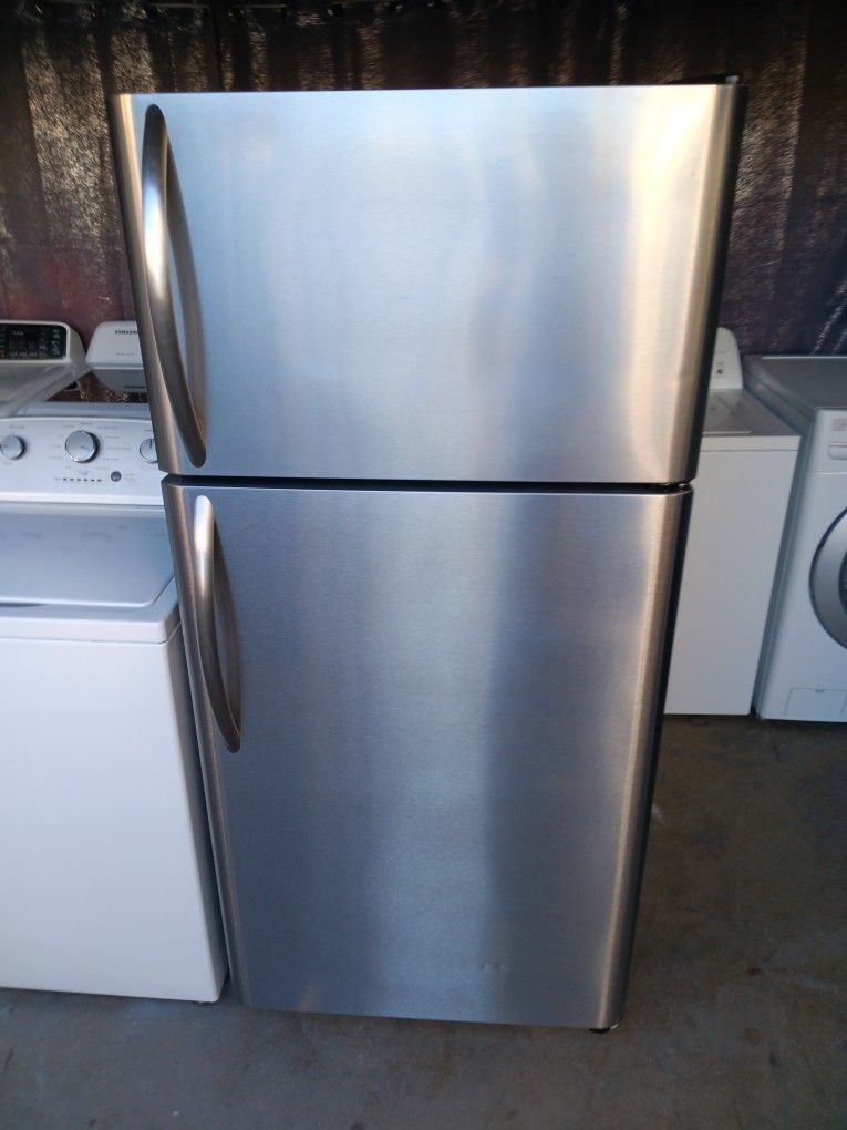 Frigadaire Refrigerator Stainless Steel