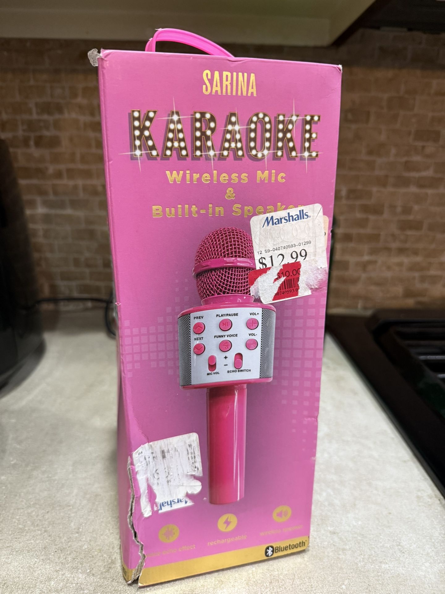 2-in-1 device that functions as a microphone, Bluetooth speaker