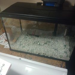 Ten Gallon Top Fin Fish Tank 