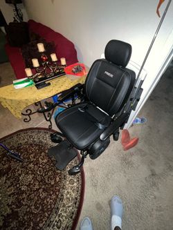 Pride Jazzy EVO 614HD Power Wheelchair