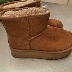 Uggs Boots Size 10
