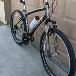 26"x2.0. TREK NAVIGATOR MENS HYBRID BIKE. 21 SPEEDS( L/M). 18". ALUMINUM FRESH TUNE UP-👍🏼