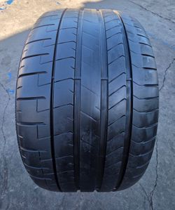 1 USED TIRE PIRELLI 285/35/21