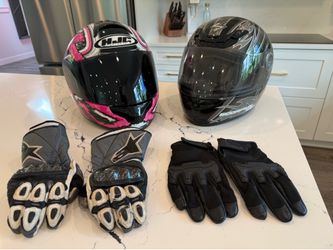 Motorcycle helmets 2x with gloves