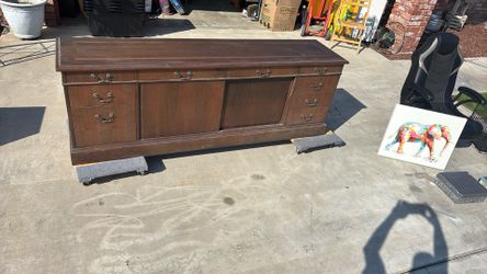 Dresser