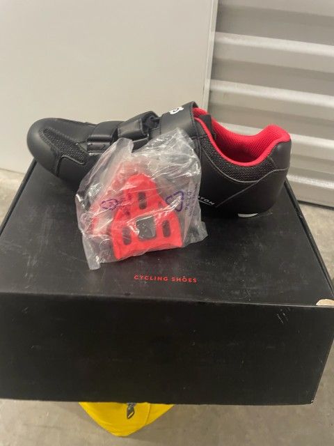 Peloton Cycling Shoes With Cleats