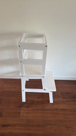 Kitchen step stool for toddler