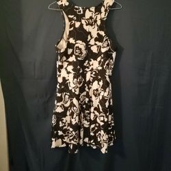 Black/White Halter Dress M/L