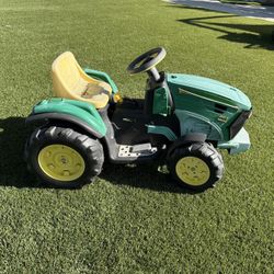 Peg Parego John Deere Heavy Duty tractor 12V