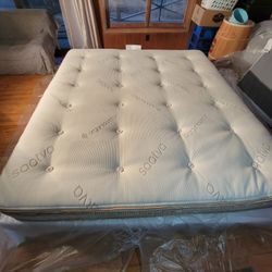 🛏️ Saatva Latex Hybrid King Mattress – Luxury Organic