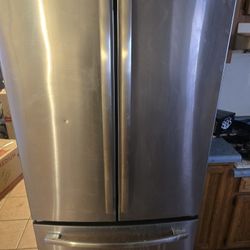 GE Fridge And Freezer