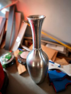 3.5 ft silver glass vase