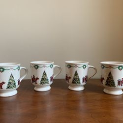 Vintage Charles Wysocki Set Of 4 Americana Nikko Christmas Mugs 