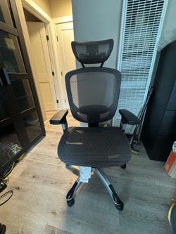 Union & Scale FlexFit Hyken Chair