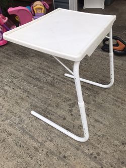 Ajustable table