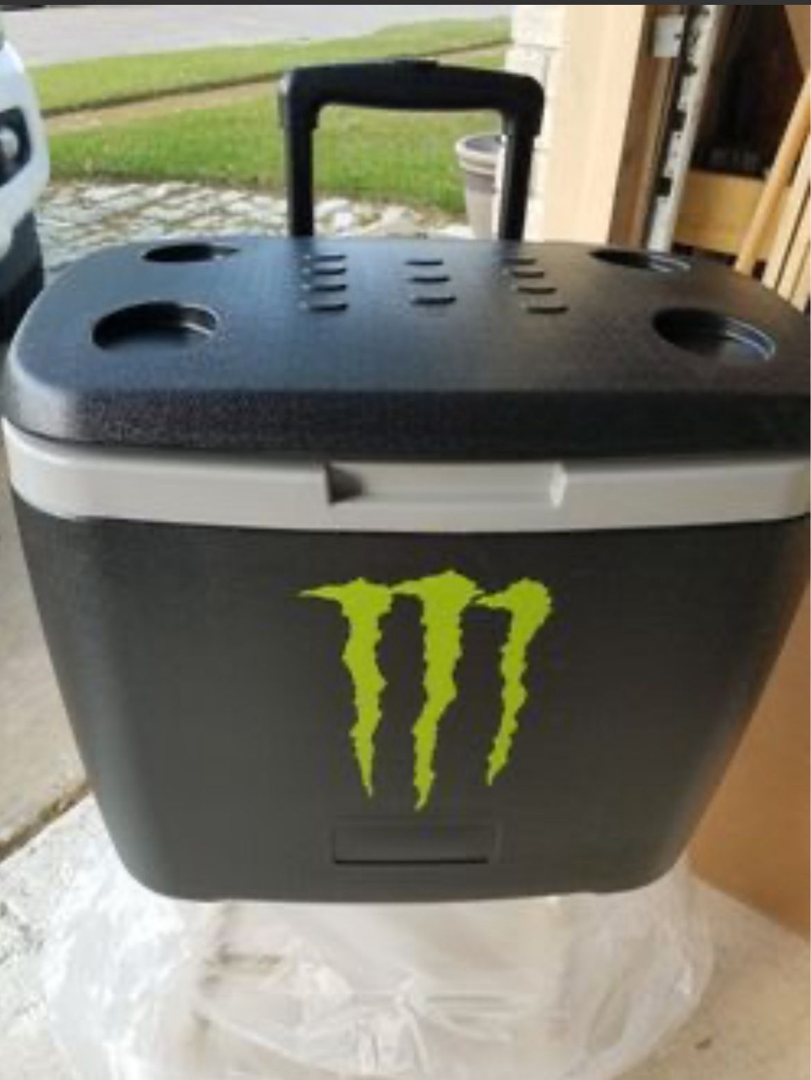 Monster Cooler 60 Quart